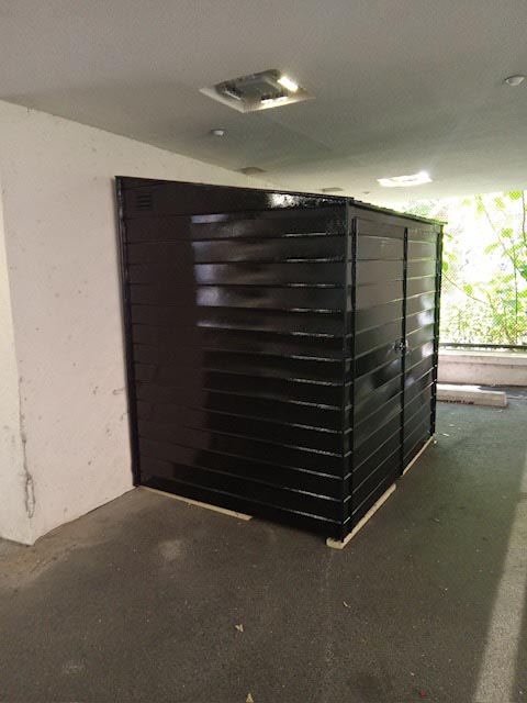 Weatherproof waterproof metal security locker