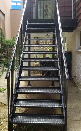Dan 17 Exterior Metal Stairs With Open Tread Diamond Plate Fully Welded Steel Steps And Solid Railings. 1 