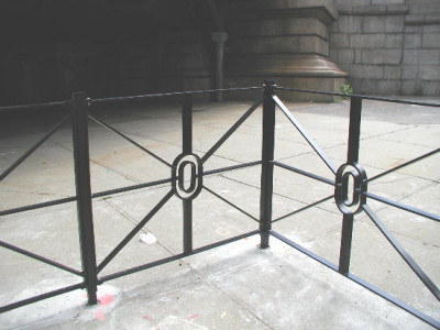 4′ solid steel flat bar fence with handmade bent and welded circular centers. (ny, ny) 1 or 2