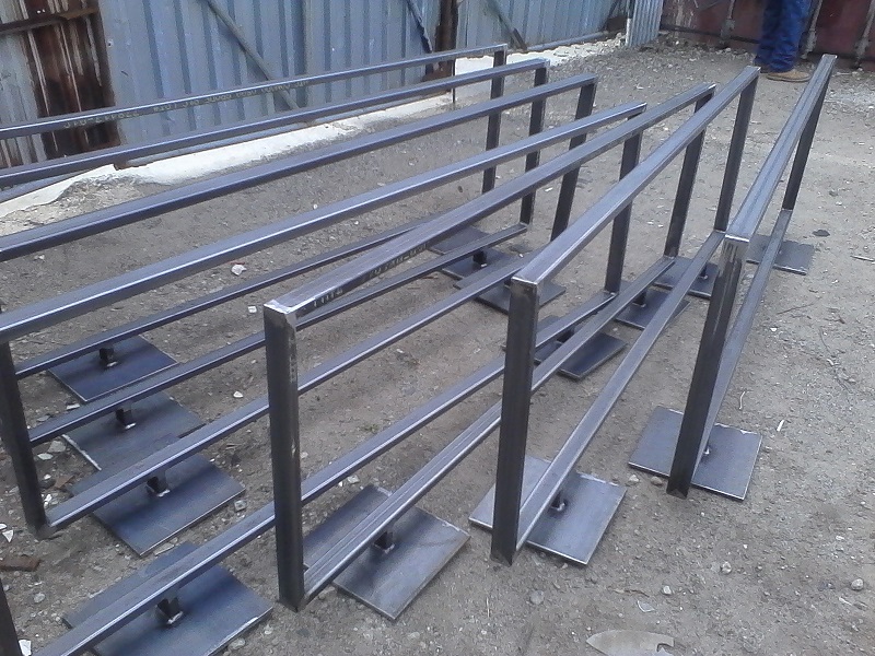 dan 30 tubular steel partitions (1)