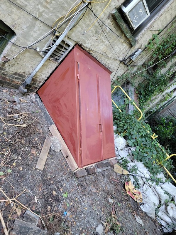 sidewalk cellar door bronxnyc