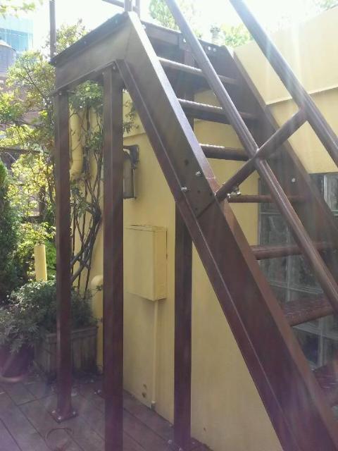 2nd exteriors staircase with supports