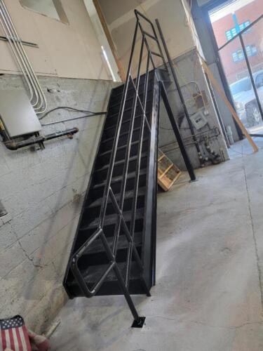 fireproof tread indoor stairs welded pipe railing support tubes fire